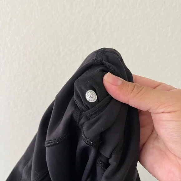 lululemon athletica Black Leggings ‘30 - Picture 4 of 4